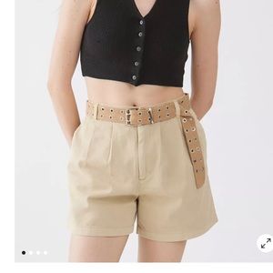 URBAN OUTFITTERS SHORTS